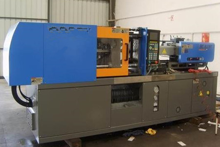 果筐注塑機(jī)廠家如何選擇比較好？需重視這些因素！