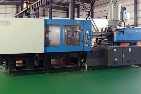 大型二板注塑機多少錢一臺？幾十萬到上百萬人民幣！