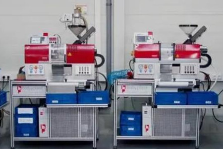 微型注塑機(jī)的價(jià)格范圍，幾萬元到數(shù)十萬元！